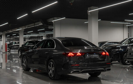 Mercedes-Benz E-Класс, 2023 год, 7 750 000 рублей, 4 фотография