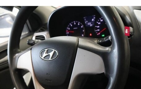 Hyundai Solaris II рестайлинг, 2013 год, 726 000 рублей, 8 фотография