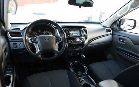 Mitsubishi L200 IV рестайлинг, 2017 год, 1 859 000 рублей, 6 фотография