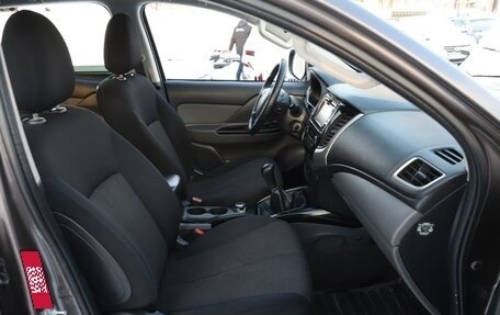 Mitsubishi L200 IV рестайлинг, 2017 год, 1 859 000 рублей, 8 фотография