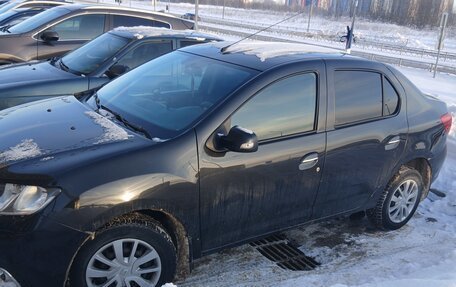 Renault Logan II, 2017 год, 750 000 рублей, 2 фотография