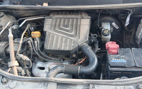 Renault Logan II, 2017 год, 750 000 рублей, 5 фотография