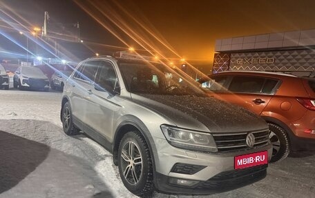 Volkswagen Tiguan II, 2020 год, 2 375 000 рублей, 1 фотография