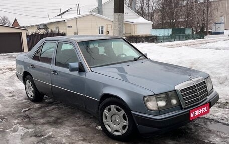 Mercedes-Benz W124, 1992 год, 420 000 рублей, 1 фотография