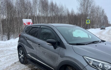 Renault Kaptur I рестайлинг, 2019 год, 1 350 000 рублей, 3 фотография