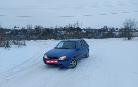 Ford Fiesta, 2001 год, 138 000 рублей, 2 фотография