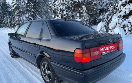 Volkswagen Passat B4, 1994 год, 350 000 рублей, 4 фотография