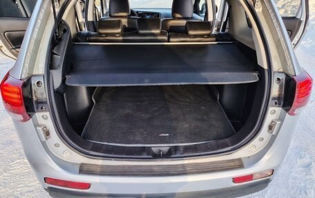 Mitsubishi Outlander III рестайлинг 3, 2013 год, 1 550 000 рублей, 7 фотография