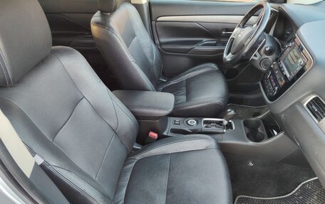 Mitsubishi Outlander III рестайлинг 3, 2013 год, 1 550 000 рублей, 11 фотография