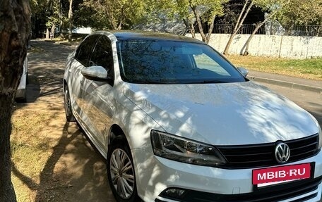 Volkswagen Jetta VI, 2017 год, 1 180 000 рублей, 2 фотография