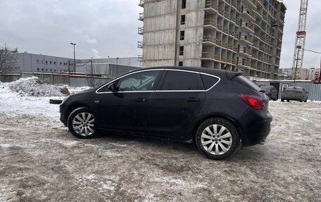 Opel Astra J, 2011 год, 665 000 рублей, 2 фотография