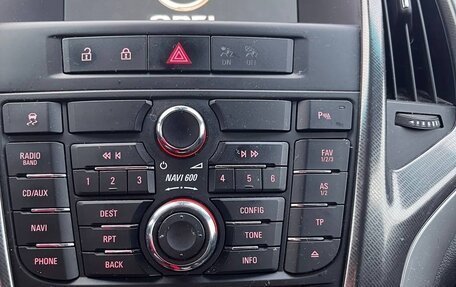 Opel Astra J, 2011 год, 665 000 рублей, 10 фотография