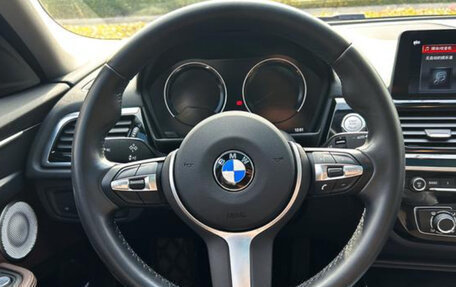 BMW 1 серия, 2020 год, 1 980 000 рублей, 10 фотография