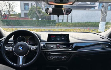 BMW 1 серия, 2020 год, 1 980 000 рублей, 13 фотография