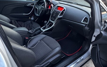 Opel Astra J, 2013 год, 820 000 рублей, 9 фотография