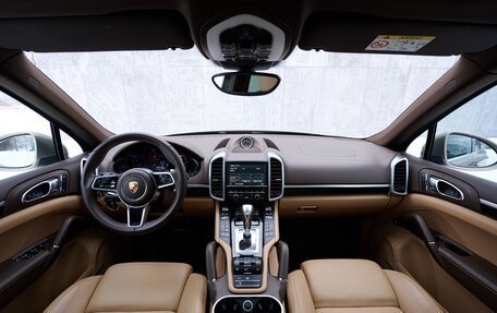 Porsche Cayenne III, 2016 год, 6 050 000 рублей, 11 фотография