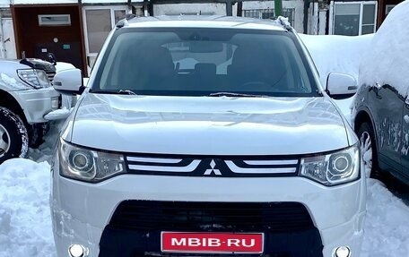 Mitsubishi Outlander III рестайлинг 3, 2013 год, 1 750 000 рублей, 1 фотография