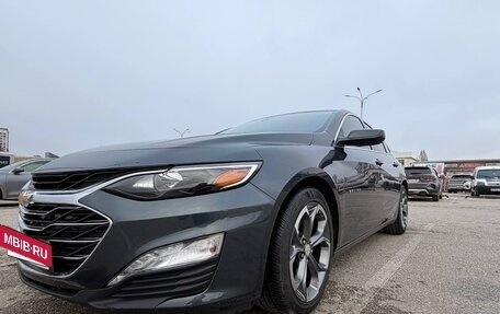 Chevrolet Malibu IX, 2020 год, 1 800 000 рублей, 3 фотография