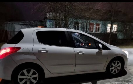 Peugeot 308 II, 2010 год, 620 000 рублей, 2 фотография