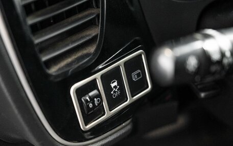 Mitsubishi Outlander III рестайлинг 3, 2015 год, 1 750 000 рублей, 15 фотография