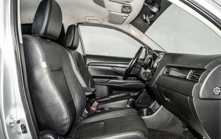 Mitsubishi Outlander III рестайлинг 3, 2015 год, 1 750 000 рублей, 5 фотография