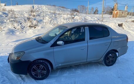 Toyota Platz, 2003 год, 350 000 рублей, 3 фотография