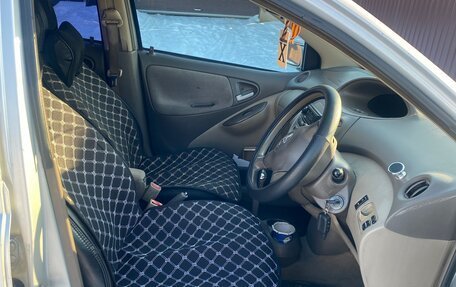 Toyota Platz, 2003 год, 350 000 рублей, 7 фотография