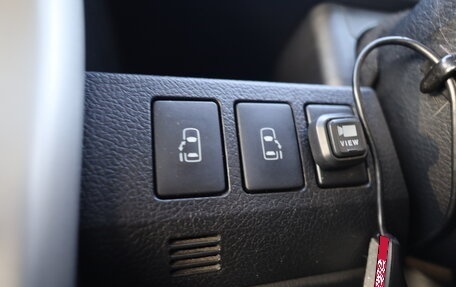 Toyota Noah III, 2013 год, 1 670 000 рублей, 21 фотография