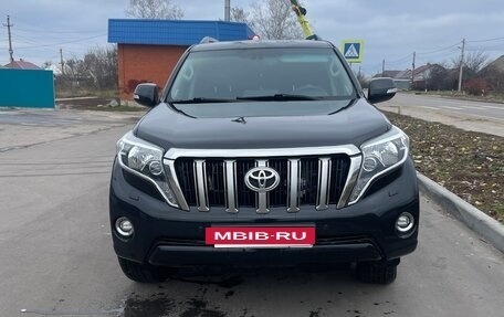 Toyota Land Cruiser Prado 150 рестайлинг 2, 2016 год, 3 200 000 рублей, 7 фотография