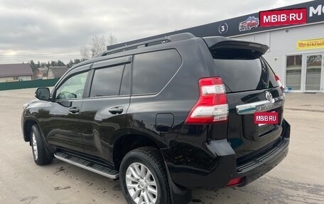 Toyota Land Cruiser Prado 150 рестайлинг 2, 2016 год, 3 200 000 рублей, 5 фотография