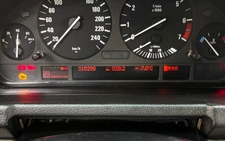 BMW X5, 2001 год, 1 070 000 рублей, 22 фотография