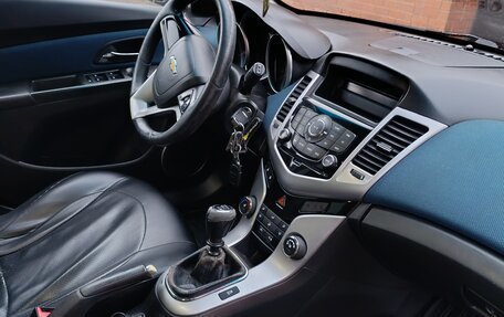 Chevrolet Cruze II, 2012 год, 800 000 рублей, 7 фотография