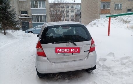 Honda Fit III, 2004 год, 370 000 рублей, 3 фотография