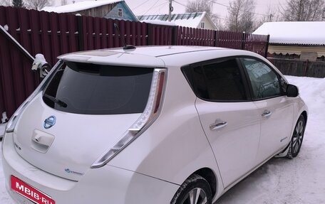 Nissan Leaf I, 2013 год, 1 130 000 рублей, 2 фотография