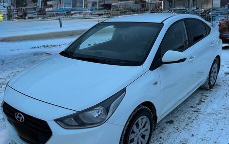 Hyundai Solaris II рестайлинг, 2017 год, 1 360 000 рублей, 2 фотография