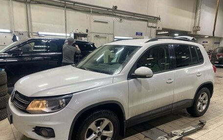 Volkswagen Tiguan I, 2014 год, 1 400 000 рублей, 1 фотография