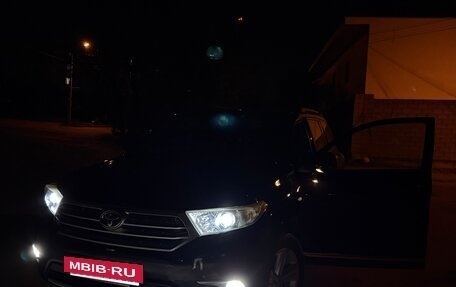 Toyota Highlander III, 2012 год, 2 350 000 рублей, 12 фотография