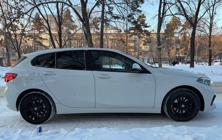 BMW 1 серия, 2019 год, 1 350 000 рублей, 13 фотография