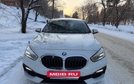 BMW 1 серия, 2019 год, 1 350 000 рублей, 5 фотография