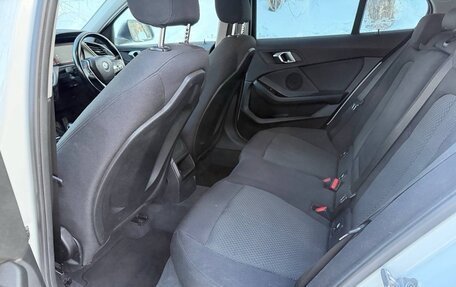 BMW 1 серия, 2019 год, 1 350 000 рублей, 19 фотография