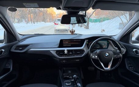 BMW 1 серия, 2019 год, 1 350 000 рублей, 21 фотография