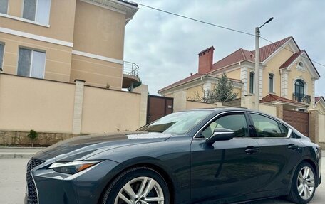 Lexus IS III, 2021 год, 4 250 000 рублей, 2 фотография