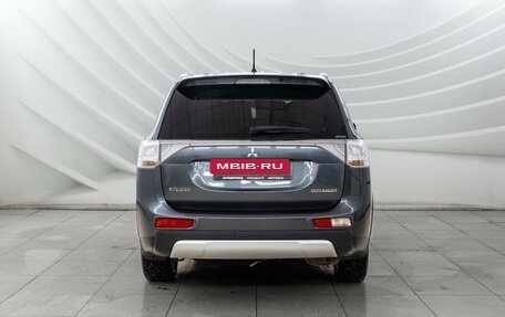 Mitsubishi Outlander III рестайлинг 3, 2014 год, 1 498 000 рублей, 6 фотография