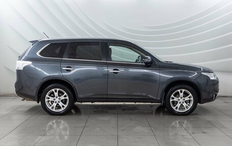 Mitsubishi Outlander III рестайлинг 3, 2014 год, 1 498 000 рублей, 8 фотография
