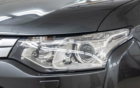 Mitsubishi Outlander III рестайлинг 3, 2014 год, 1 498 000 рублей, 11 фотография