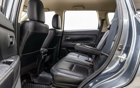 Mitsubishi Outlander III рестайлинг 3, 2014 год, 1 498 000 рублей, 37 фотография