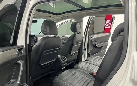 Volkswagen Touran III, 2021 год, 1 999 123 рублей, 8 фотография