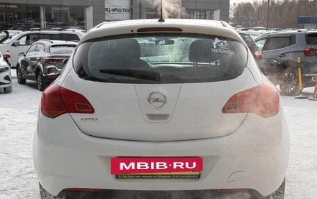 Opel Astra J, 2011 год, 629 000 рублей, 2 фотография