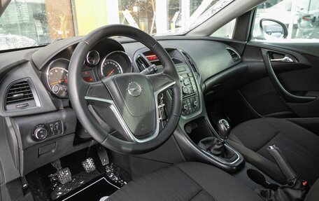 Opel Astra J, 2011 год, 629 000 рублей, 15 фотография