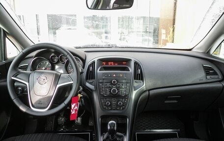 Opel Astra J, 2011 год, 629 000 рублей, 18 фотография